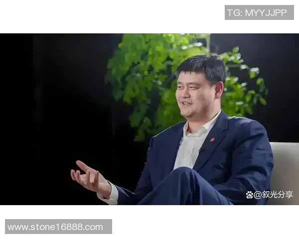 王家卫与姚明的跨界对话：电影与篮球的艺术交融之旅