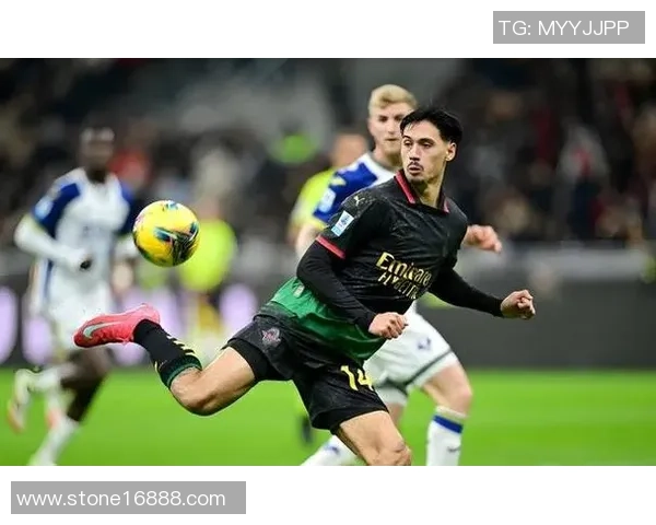 AC米兰友谊赛大胜里昂三球零封全场精彩瞬间回顾