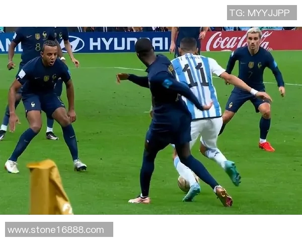 世界杯惊天冷门巴萨与波尔图战成平局引发全场热议