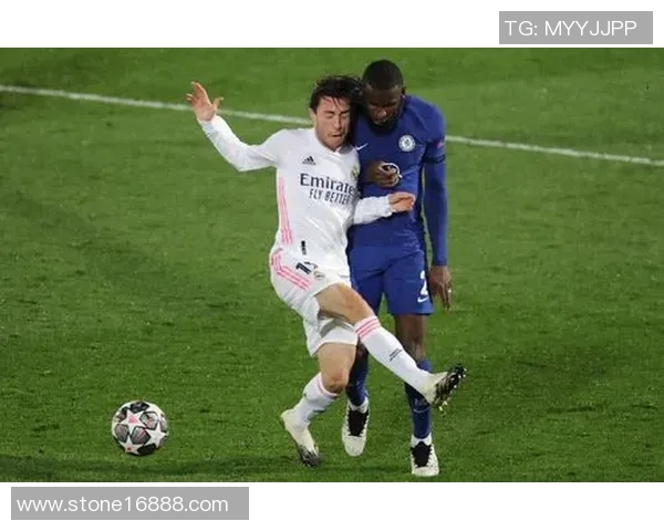 德甲盛宴:皇马狂胜切尔西四球大捷帽子戏法点燃全场激情 德甲盛宴:皇马狂胜切尔西四球大捷帽子戏法点燃全场激情