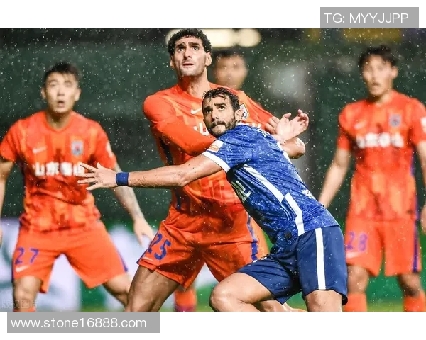 AC米兰逆转莱比锡3-2绝杀时刻引发全场狂欢精彩回顾