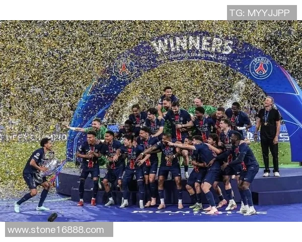 英超精彩对决那不勒斯强势3-0战胜巴黎圣日耳曼全场沸腾