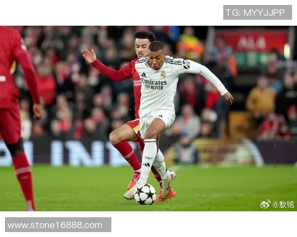 国王杯精彩对决利物浦3-0战胜皇马引发争议判罚全场沸腾