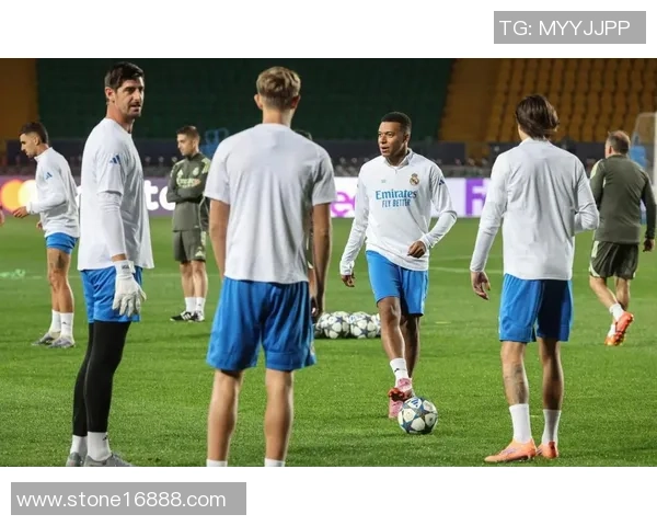 里昂大胜皇马3-0引发全场热议赛后点评揭示惨败原因 里昂大胜皇马3-0引发全场热议赛后点评揭示惨败原因